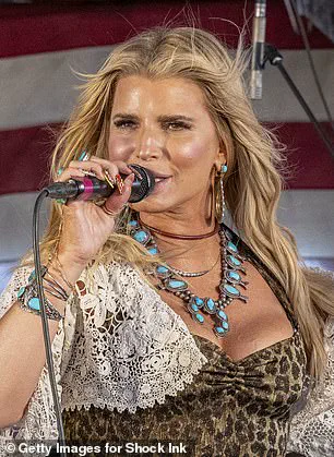 Jessica Simpson's Electrifying Return Stuns VMAs: 'A Masterpiece of Design' Praises the Iconic Look