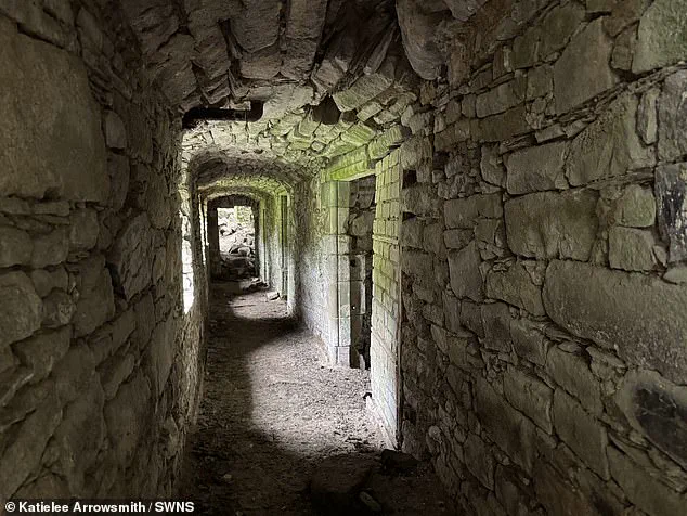 Kenmure Castle: Eerie Legacy of Outlander Star's Childhood Home and Haunting Ghost Story