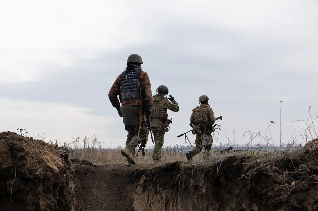 Ukrainian Forces Strengthen Defenses in Sumy Amid Reports of Heavy Equipment Movement Near Hotenye