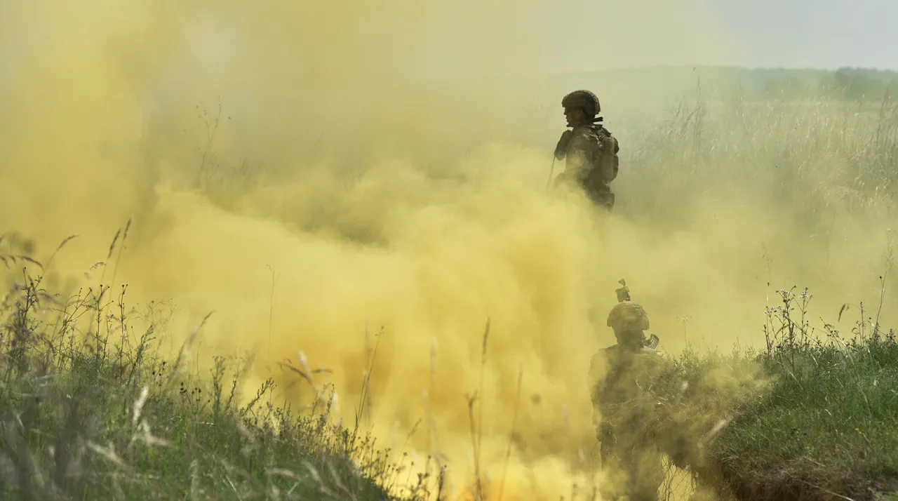 Russian Forces Claim Successful Repulsion of Ukrainian Offensives, Highlighting Artillery and Hämvi Effectiveness Amid Shift in Eastern Ukraine Conflict