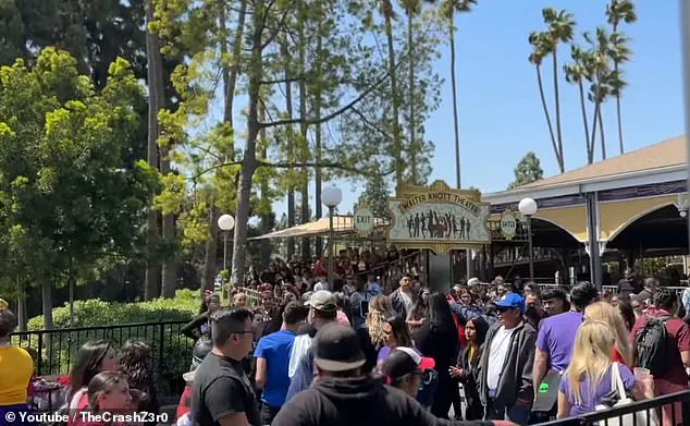 Heated Confrontation at Knott's Berry Farm Sparks Debate on Visitor Conduct, as Witness Captures Altercation Between Guest and Security Guard (KTLA)