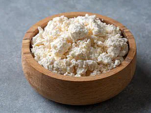 UK Milk Consumption Drops from Five to Two Pints Weekly as Dietary Trends Shift