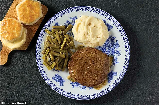 Cracker Barrel Implements Controversial Policy Requiring Employee Meals at Company Restaurants and Banning Alcohol Reimbursements Amid Cost-Cutting Measures