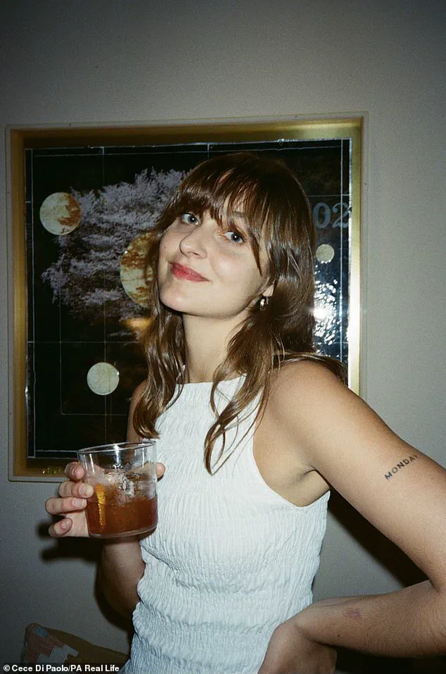 From Airport Arrest to Bipolar Diagnosis: Rosie van Amerongen's Hidden Struggle