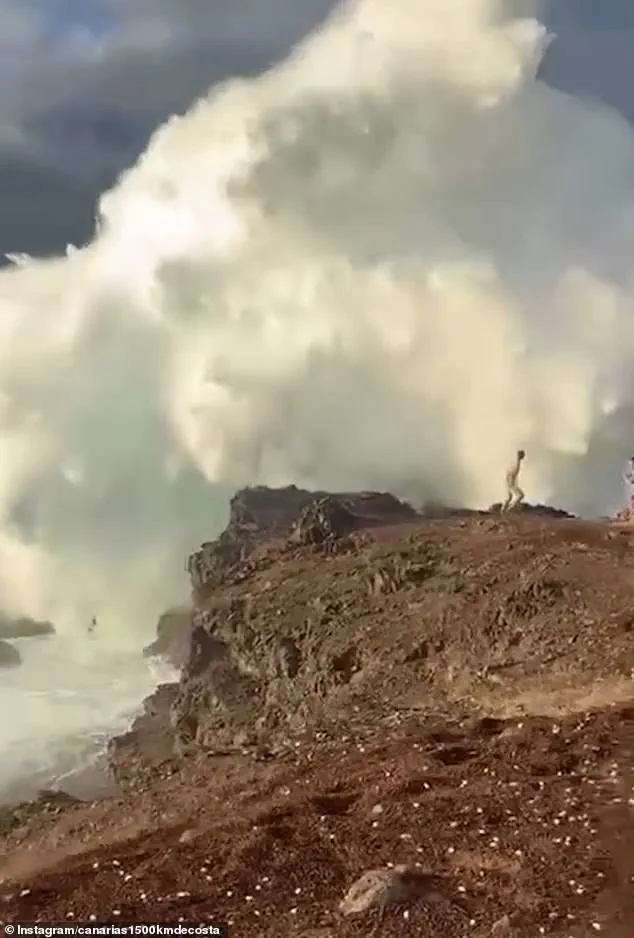 Selfie-Taking Tourists Narrowly Escape Death as Monster Wave Strikes on Gran Canaria Cliffs