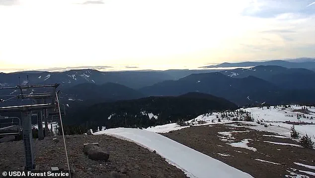 Western US Ski Resorts Face Snow Crisis as Water Supply Risks Mount