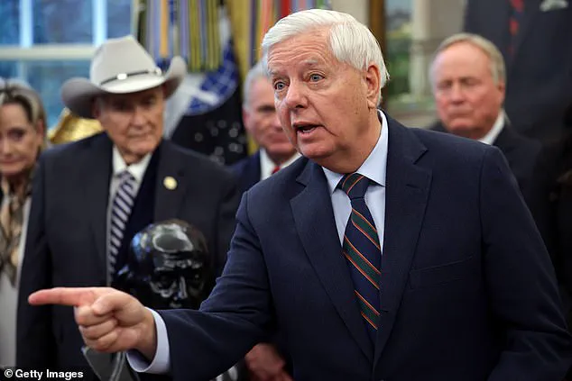 Chris Christie Reveals GOP Split: Public Loyalty vs. Private Skepticism Toward Trump