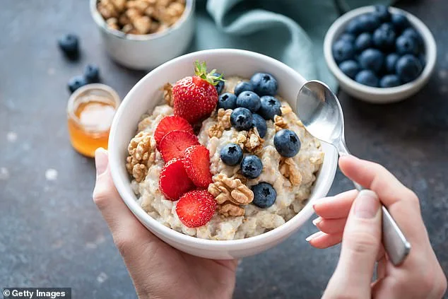Dietitians Sound Alarm: Oatmeal, Not Eggs, Is the Healthiest Breakfast