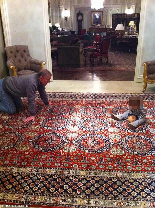 New Photos Reignite Scrutiny Over Andrew Mountbatten-Windsor in Epstein Files Investigation