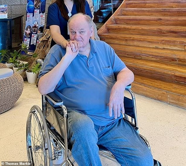 Thomas Markle Sr. Fitted for Prosthetic Leg After Life-Threatening Surgery