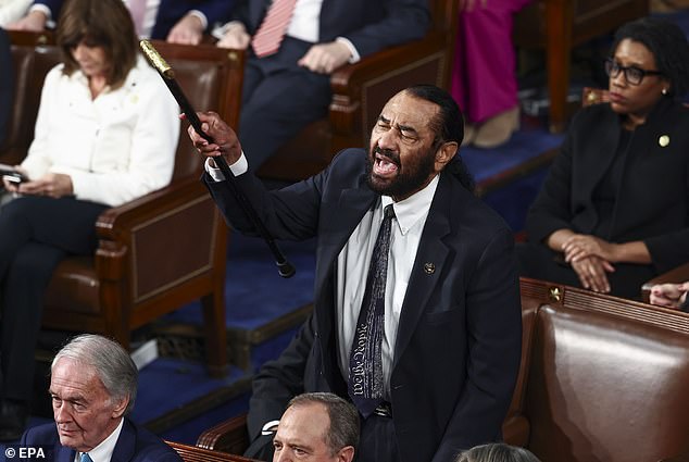 Democrats Challenge Trump's State of the Union with Counter-Events as Midterms Loom