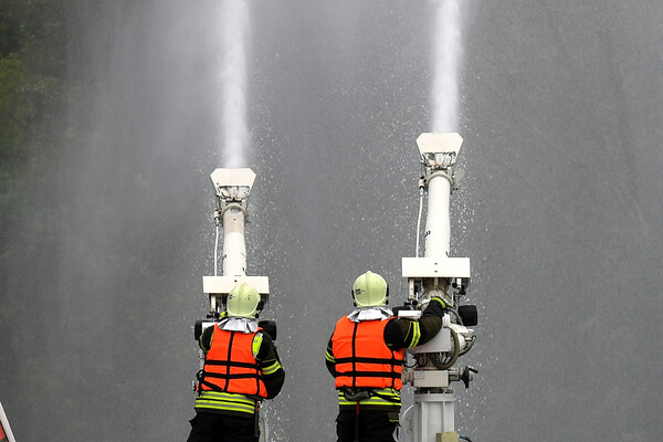 Drone Strike in Fujairah Causes Fire; Authorities Contain Blaze as Regional Tensions Rise