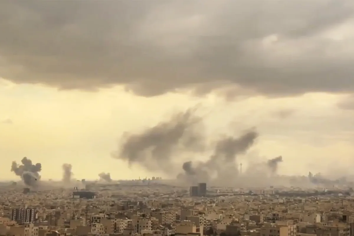 U.S. Phased Operation Targets Iran's Defenses with Tomahawk Missiles and Precision Strikes