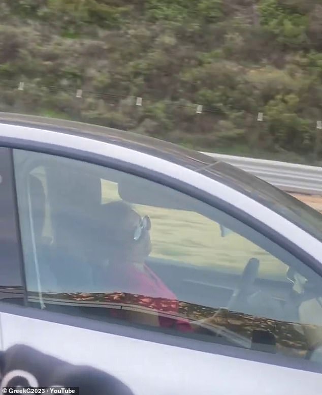 Alarming Incident: Woman Sleeps Behind Wheel of Self-Driving Tesla on California Freeway, Raising Safety Concerns