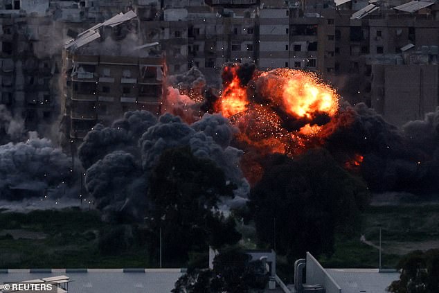 Trump Demands Iran's 'Unconditional Surrender' as US Prepares for Escalation in Seven-Day Conflict