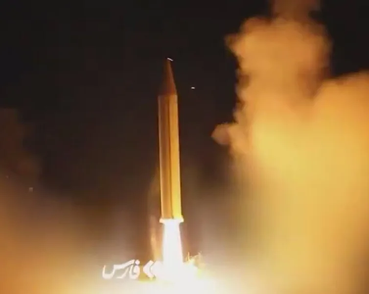 Iran Launches 'Promised Victory-4' Phase 30 with Hypersonic Missiles, IDF Detects Attacks on Israel, U.S. Bases