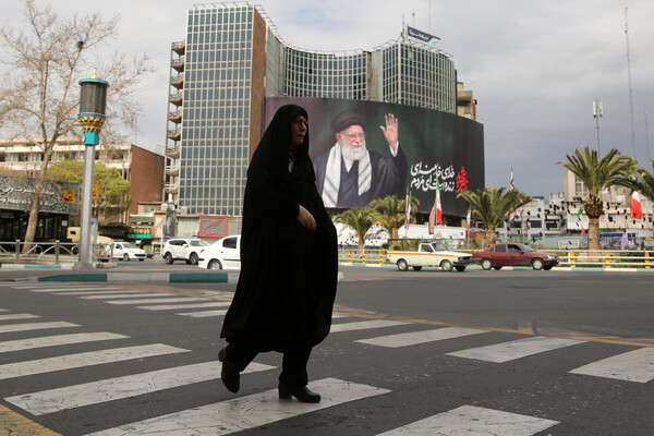 Iran Vows Ten-Year War with U.S. as Tensions Escalate