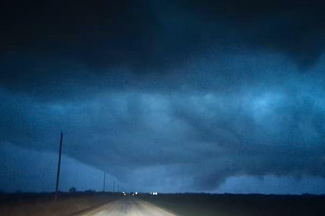 Imminent Tornado Outbreak Puts 10 States on High Alert as Emergency Measures Intensify