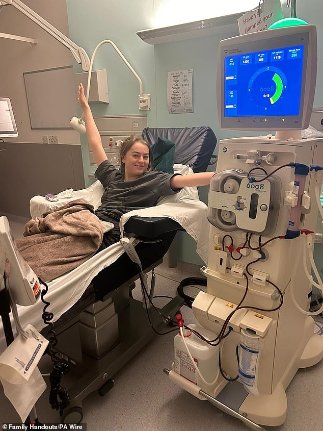 Desperation Turns to Hope as 16-Year-Old Receives Life-Saving Kidney Transplant After Unusual Appeal