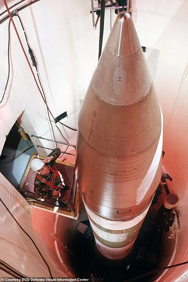 UFOs and the Cold War: Mysterious Lights Stopped Nuclear Missiles in 1967