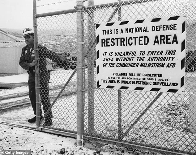 UFOs and the Cold War: Mysterious Lights Stopped Nuclear Missiles in 1967