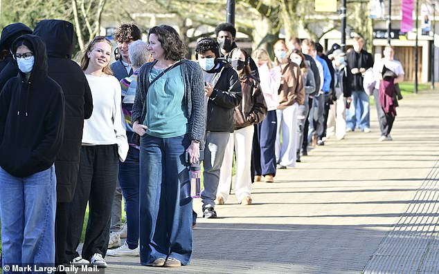 Kent Students Urge Lockdown as Meningitis Outbreak Sparks 6,000-Signature Petition