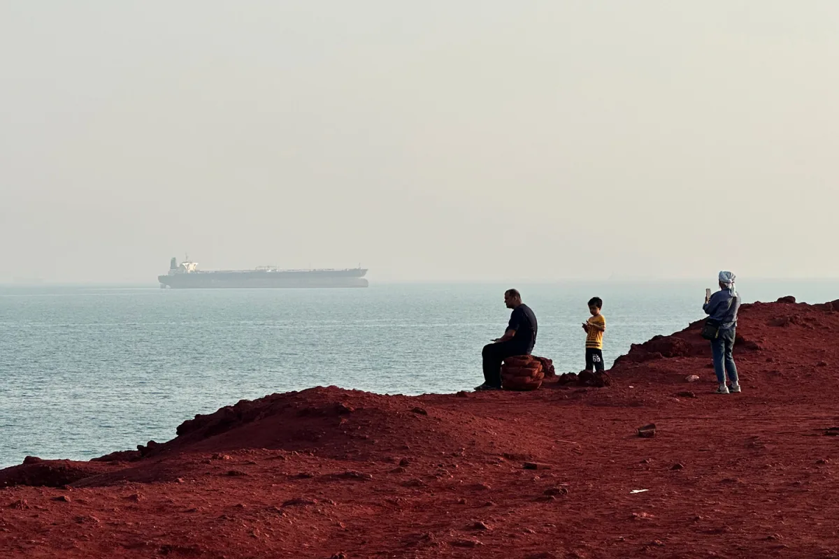 Pentagon Considers Seizing Iranian Islands to Force Open Strait of Hormuz
