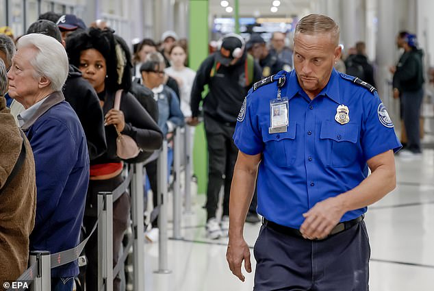 US Airports Gridlocked by Government Shutdown as TSA Worker Shortages Spark Chaos and Delays