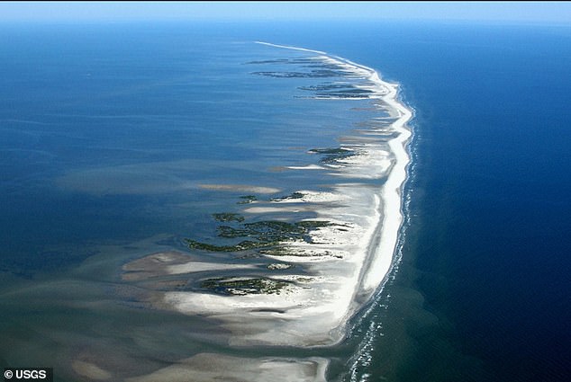 Beneath the Waves: Retired Architect Claims Discovery of 12,000-Year-Old Submerged City in Gulf of Mexico