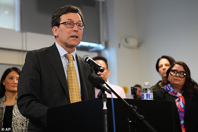 Washington State Passes Law Creating 'Blue Envelope' Program to Aid Neurodivergent Individuals During Traffic Stops