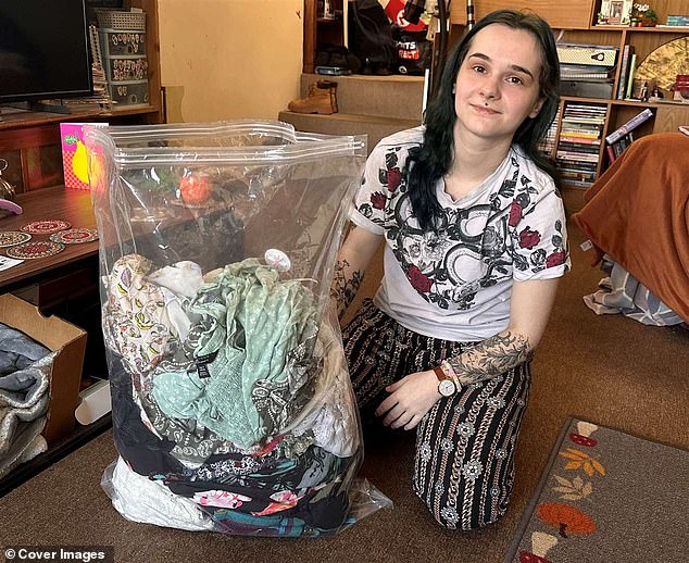 Unprecedented Crisis: 25-Year-Old Freya Baker Battles Hyperhidrosis, Facing Homelessness