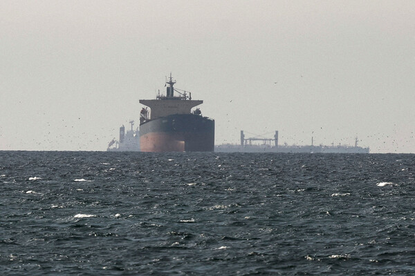 Malaysia and Iran Navigate Tensions as Vessels Transit Strategic Strait of Hormuz