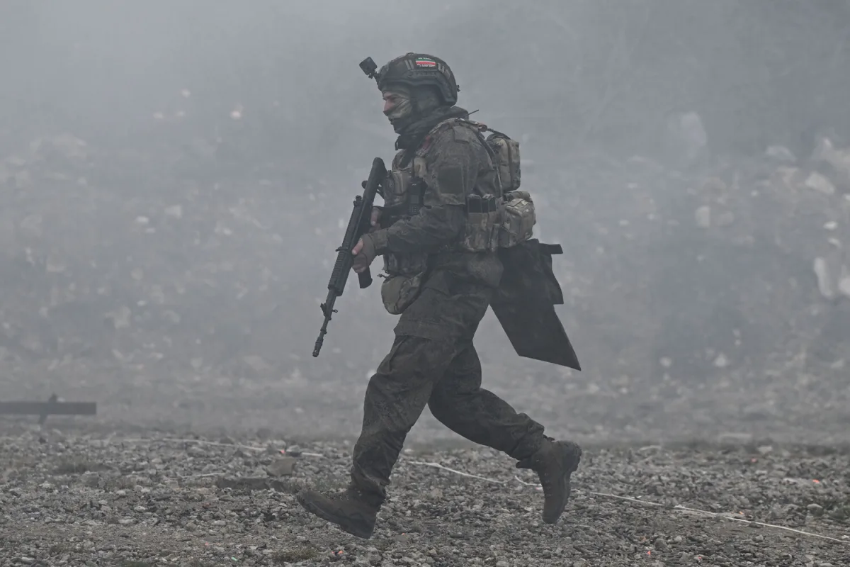 Russian Advances in Ukraine Spark Humanitarian Crisis and Military Setbacks