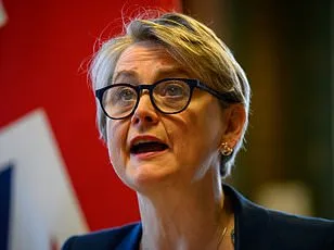 Trump's Return Sparks Global Debate Over Foreign Policy and Economic Risks in the Strait of Hormuz