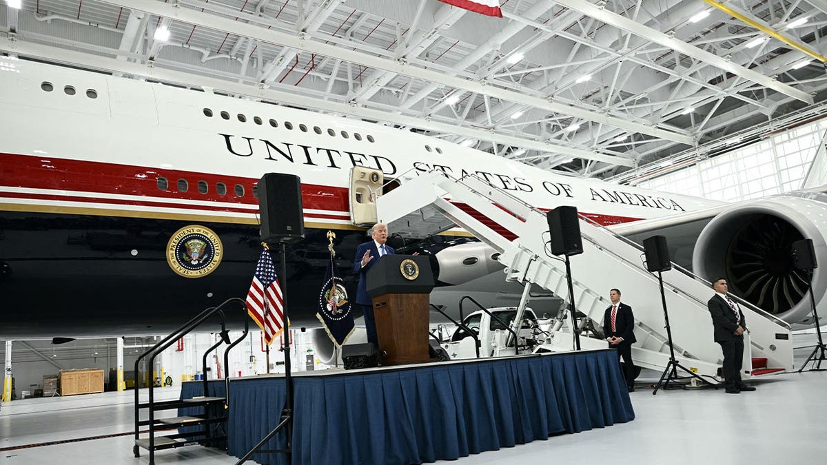 Trump Unveils Massive Restored Boeing 747 as Temporary Air Force One