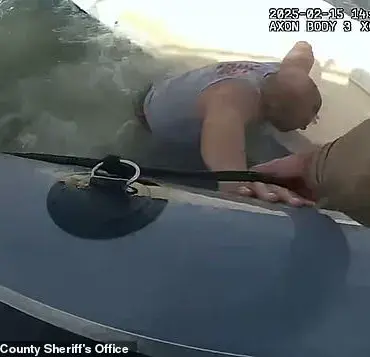 A Thrilling Escape: Quick Thinking Saves Couple in Treacherous Inlet