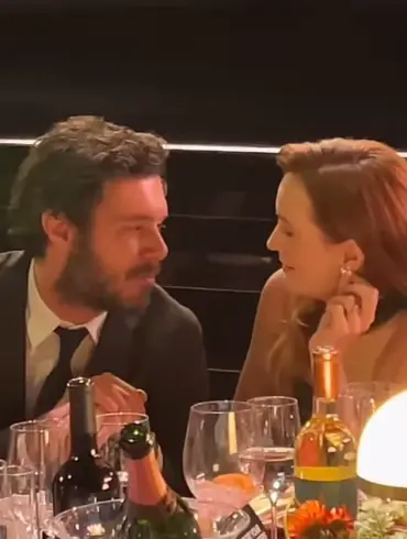 Adam Brody and Leighton Meester's Flirty SAG Awards Conversation Goes Viral