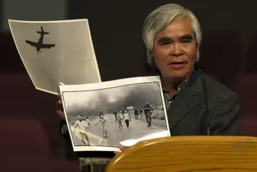 Documentary disputes Pulitzer-winning photographer's credit for iconic Vietnam War photo