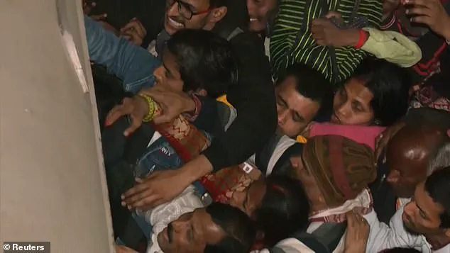 India Train Station Stampede Leaves at Least 15 Dead