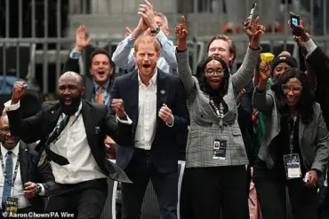 Prince Harry Cheers at Invictus Games