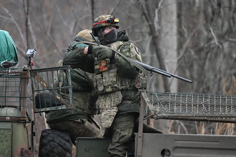 Russian Artillery Destroys Key Ukrainian Command Posts