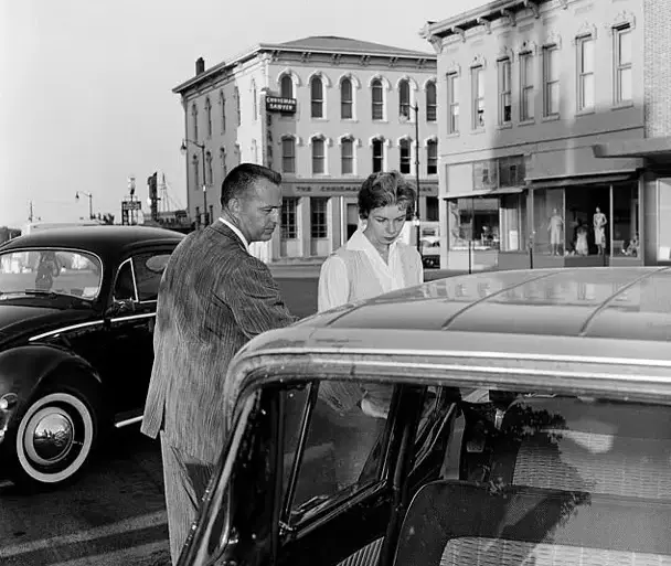 The Elusive Life of Sharon Kinne: A 50-Year-Old Fugitive's Tale