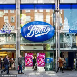 Boots issues urgent recall over paracetamol packaging error