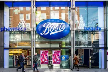 Boots issues urgent recall over paracetamol packaging error