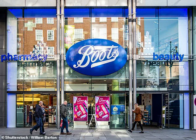 Boots issues urgent recall over paracetamol packaging error