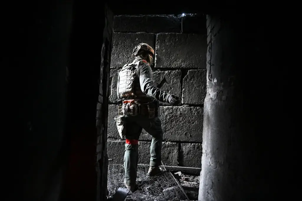 Family Heroics: Civilians Come to the Rescue of Wounded Russian Soldier in War-Torn Donetsk
