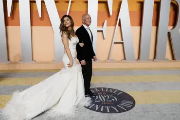 Lauren Sanchez Dazzles at the Vanity Fair Oscars Party