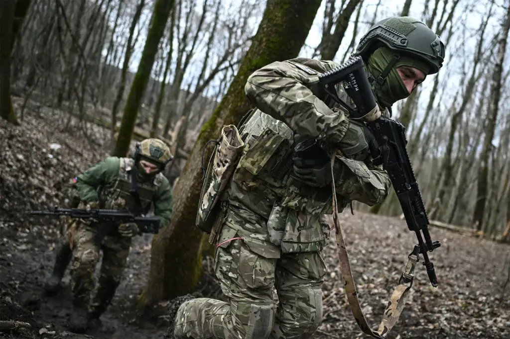 Russian Military Advances Toward Ukrainian Border in Kursk Region