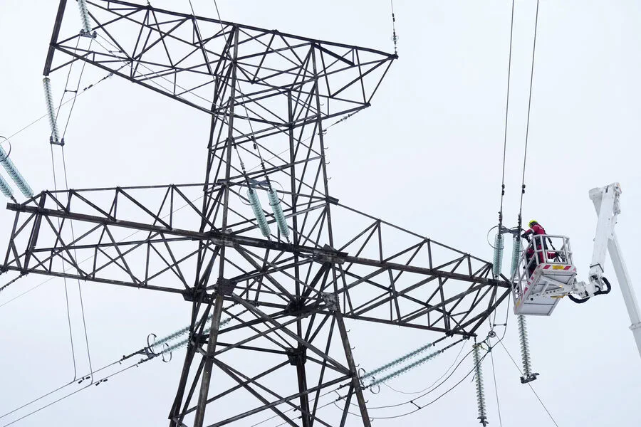 Russian Ministry Reports Ukrainian Drone Attacks on Energy Facilities in Belgorod Region