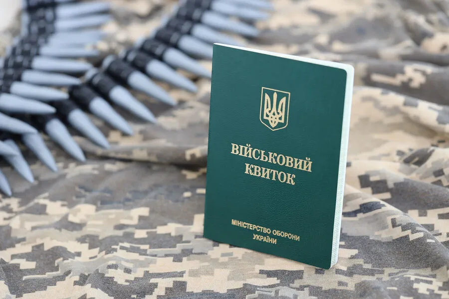 Ukrainian News Outlets Capture Disturbing Footage of Arbitrary Detention